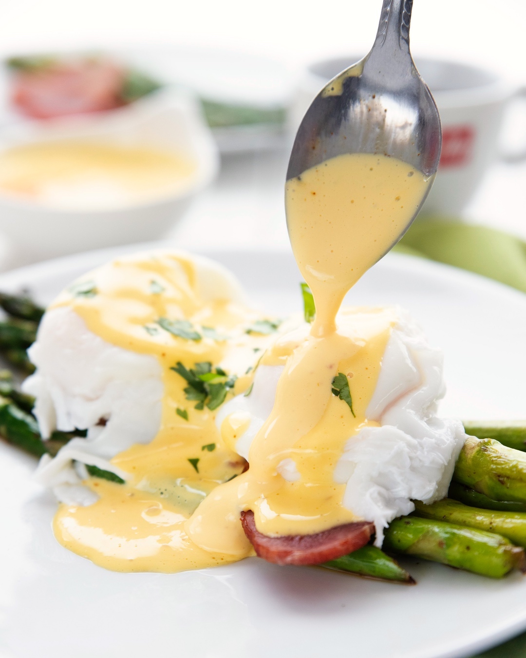 asparagus-eggs-benedict-ig