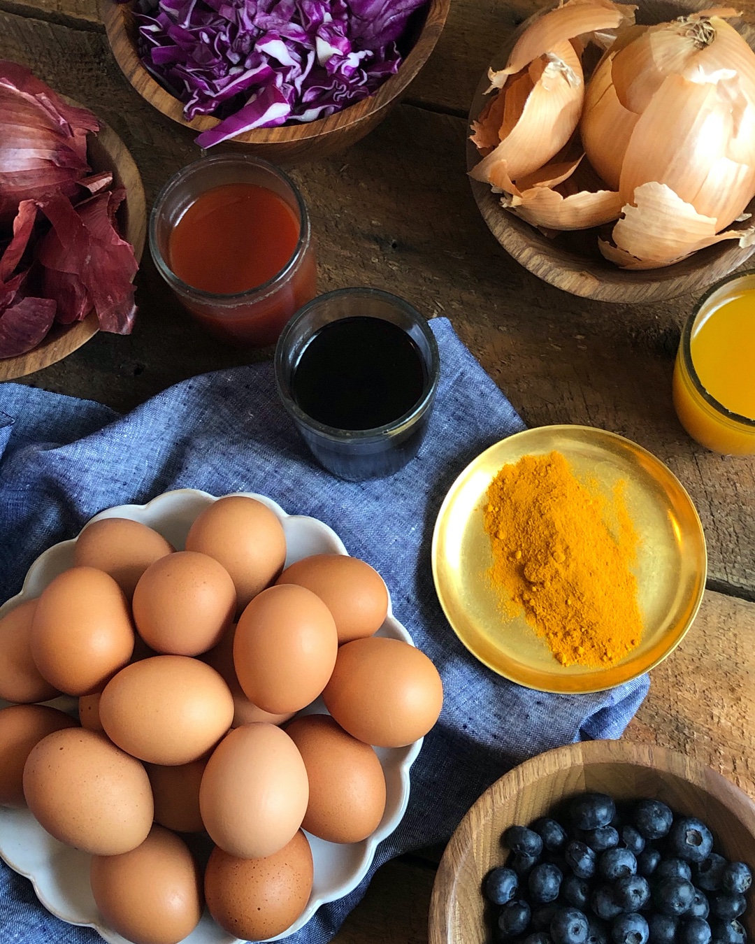 dye-eggs-naturally-ig-ingredients