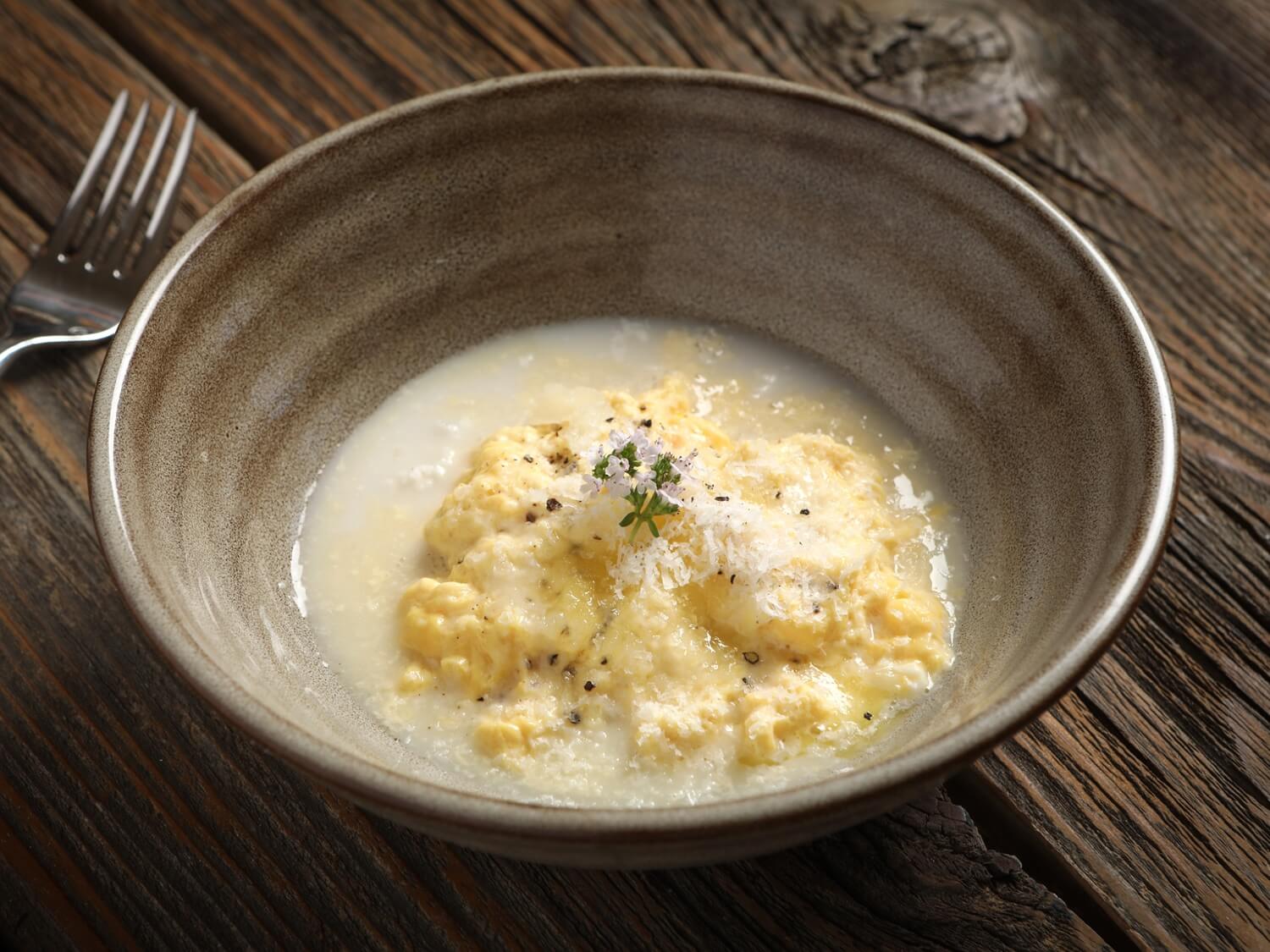 almond-milk-poached-scrambled-eggs-web